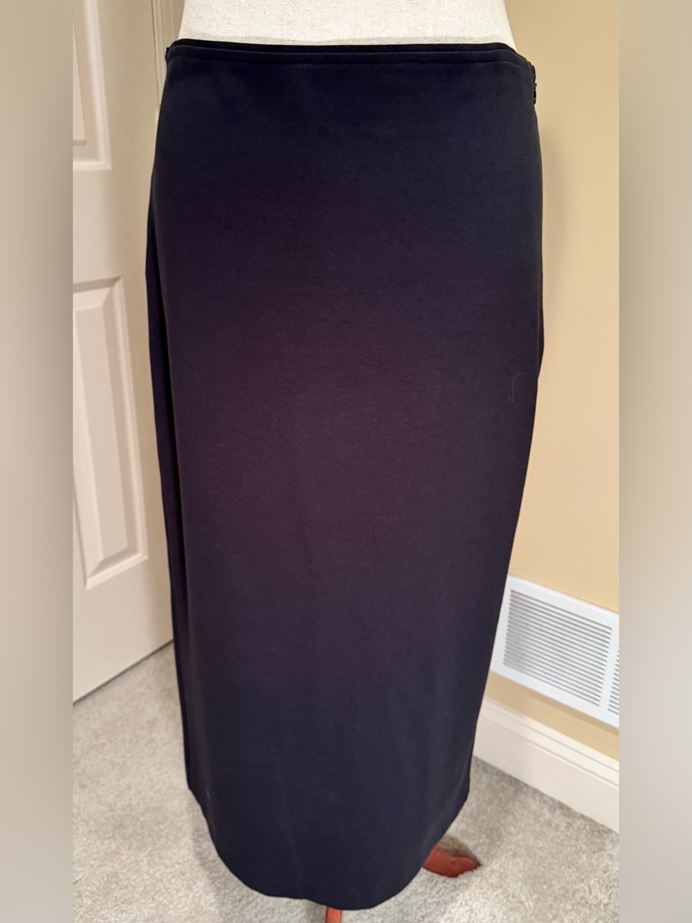 Classic Black Pencil Maxi Skirt - Women's